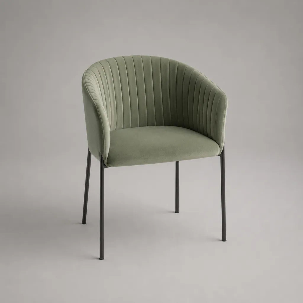 Sedia da pranzo con braccioli in tessuto verde salvia e piedi in metallo nero, 58 × 59 × 80 cm