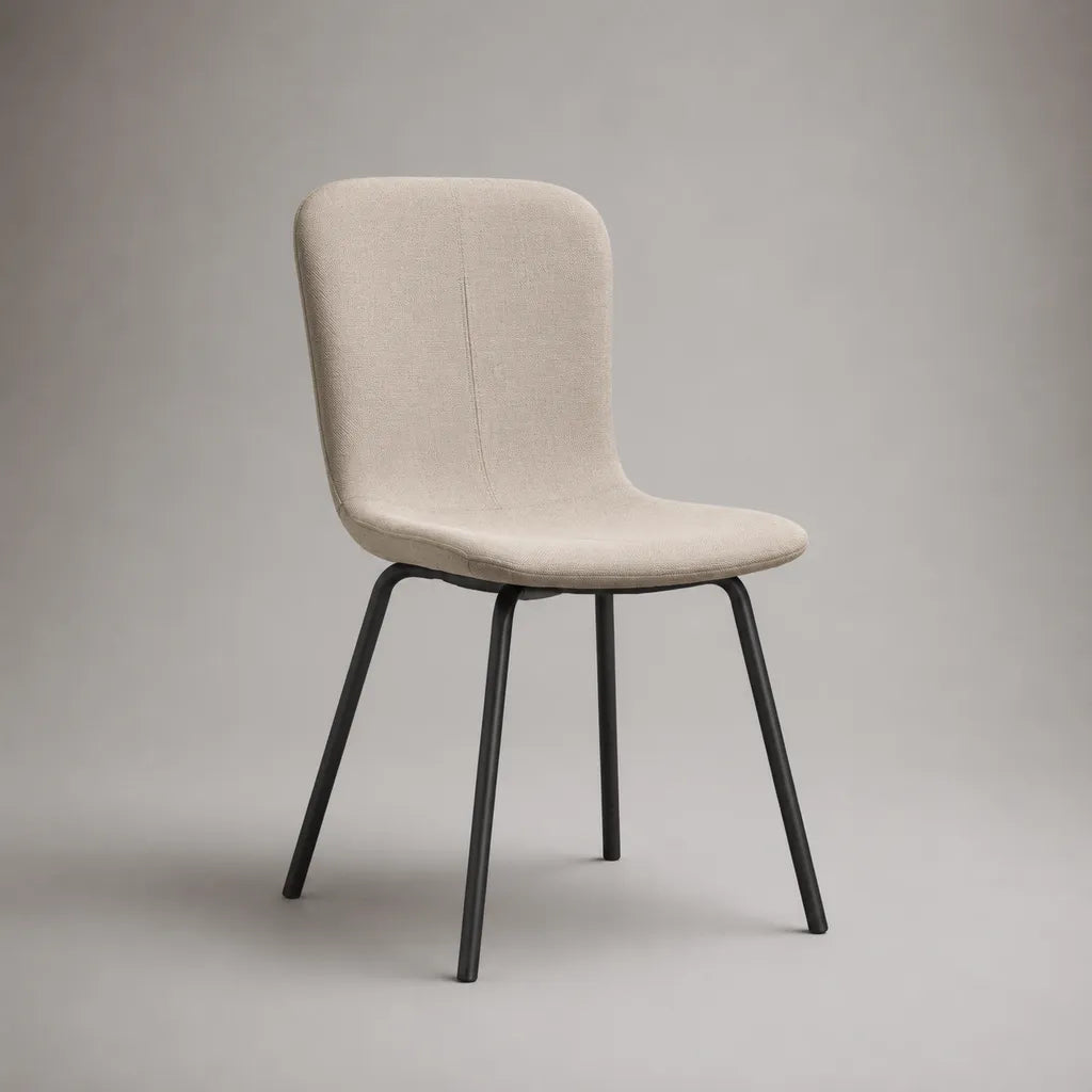 Sedia imbottita in poliestere beige con piedini in acciaio nero, 47 × 55 × 84 cm