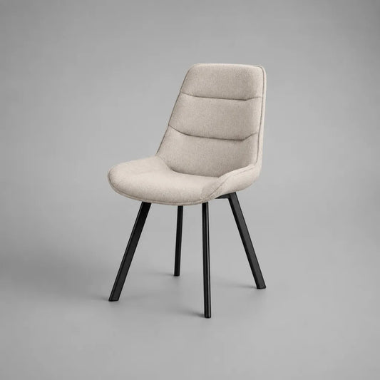 Sedia imbottita in tessuto beige con piedini in acciaio nero e schienale alto, 49 × 57 × 88 cm